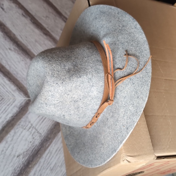 100% wool hat - Picture 2 of 4